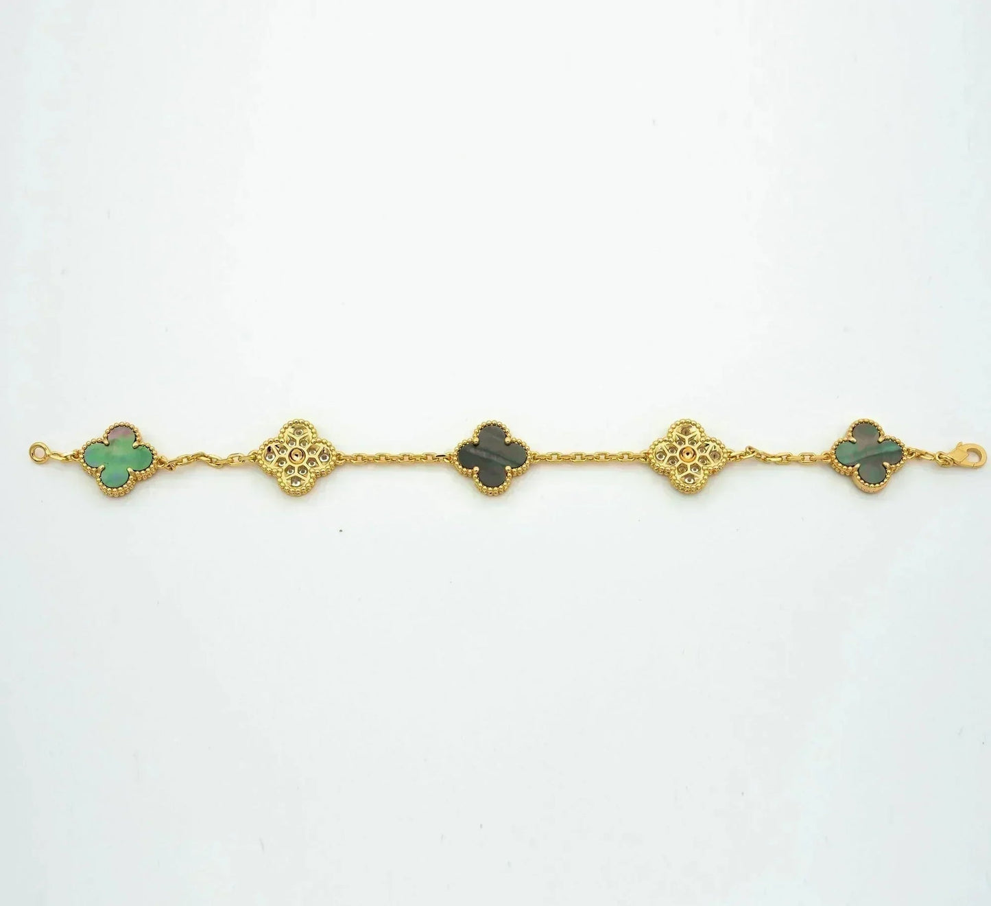 [Spark] CLOVER 5 MOTIF GRAY MOP BRACELET COLLECTION