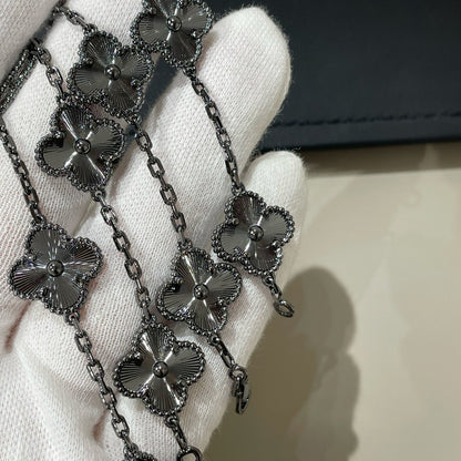 [Spark]CLOVER 5 MOTIF BLACK BRACELET