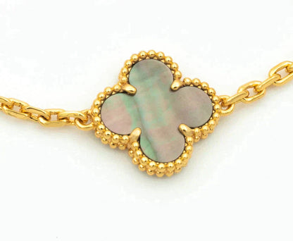 [Spark] CLOVER 5 MOTIF GRAY MOP BRACELET COLLECTION