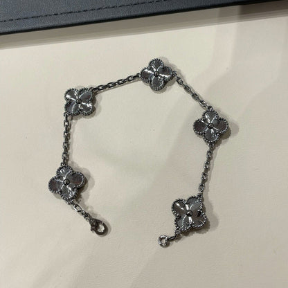 [Spark]CLOVER 5 MOTIF BLACK BRACELET