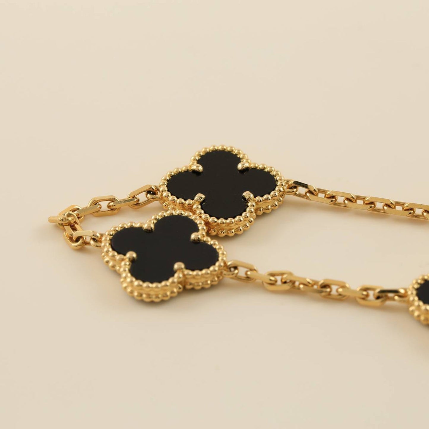 [Spark] CLOVER 5 MOTIF ONYXS BRACELET COLLECTION