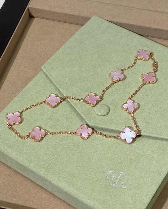 [Spark Jewellery] Pink Necklace with Ten Clover Designs