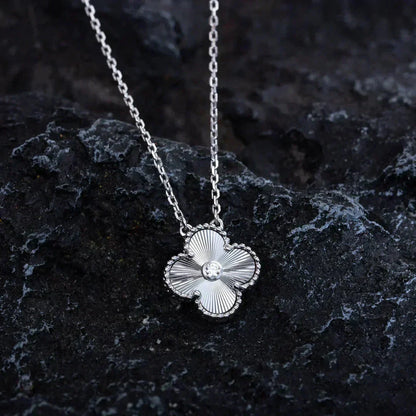 [Spark]CLOVER  15MM DIAMOND LASER NECKLACE SILVER