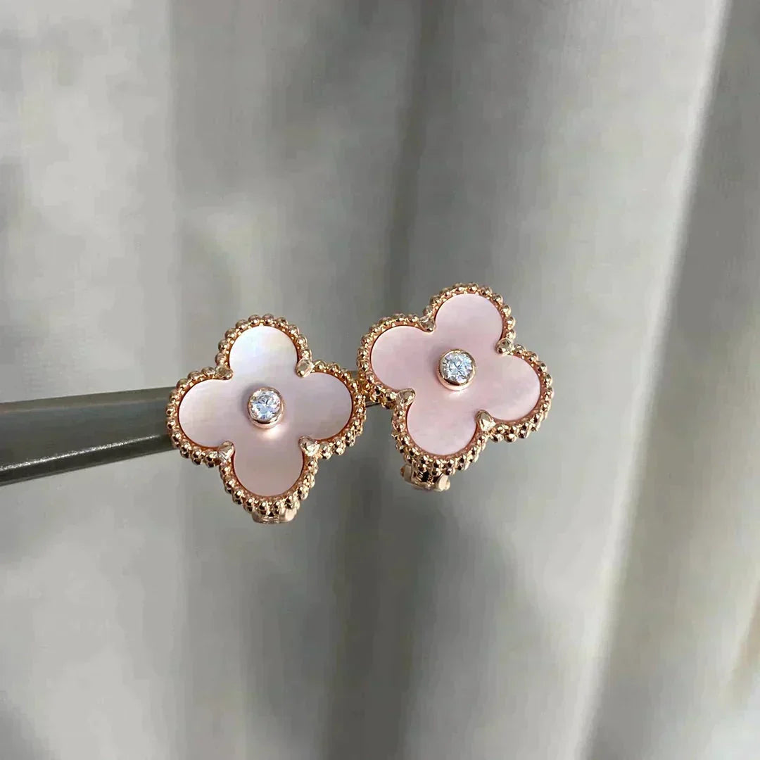 [Spark]CLOVER MEDIUM 1 MOTIFS  PINK MOP DIAMOND EARRINGS