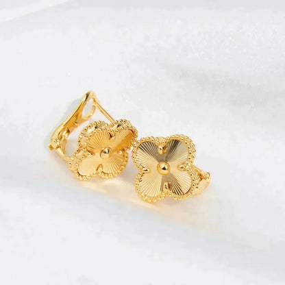 [Spark]CLOVER MEDIUM 1 MOTIFS LASER EARRINGS