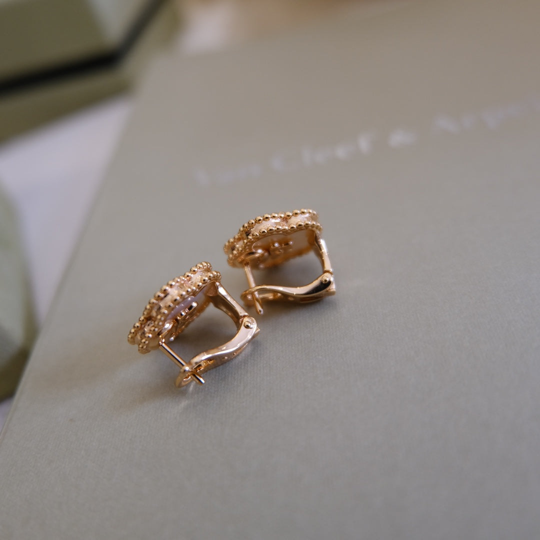 [Spark]LUCKY PINK GOLD WHITE MOP EARRINGS