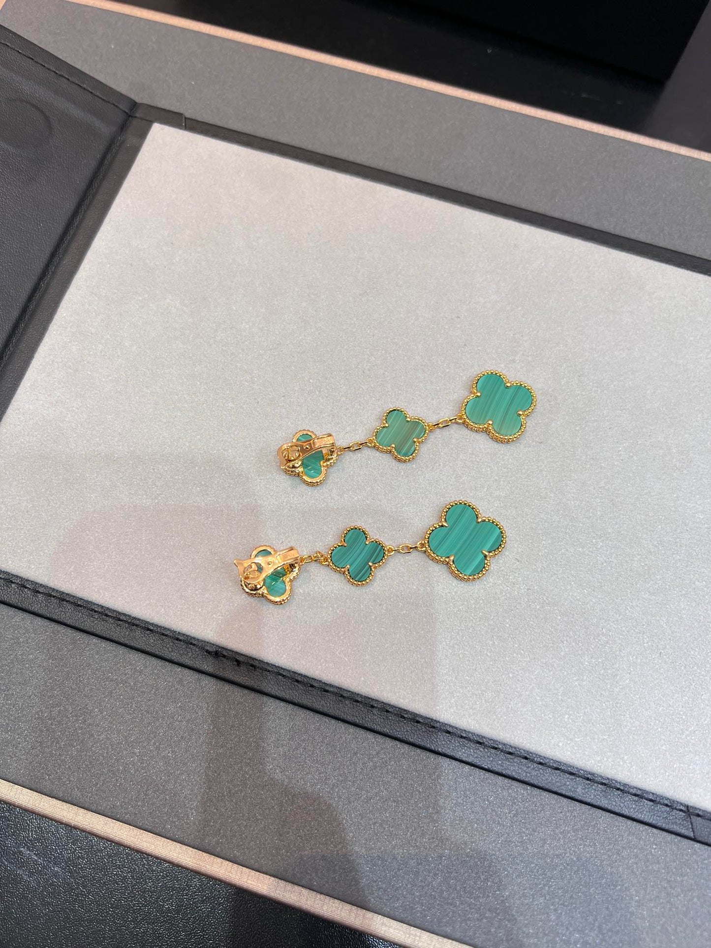 [Spark]CLOVER MALACHITE 3 MOTIFS GOLD