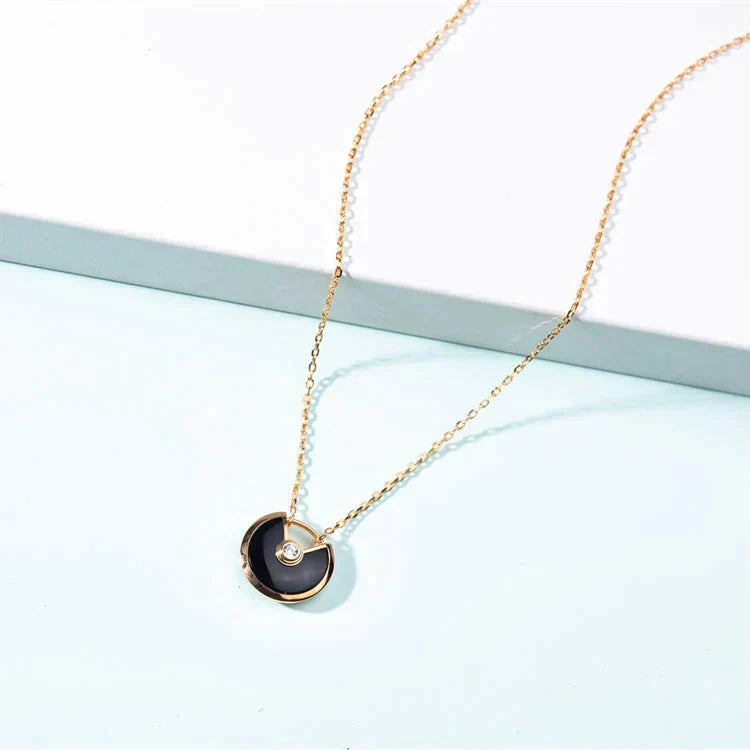 [Spark]AMULETTE GOLD CARNELIAN ONYX NECKLACE