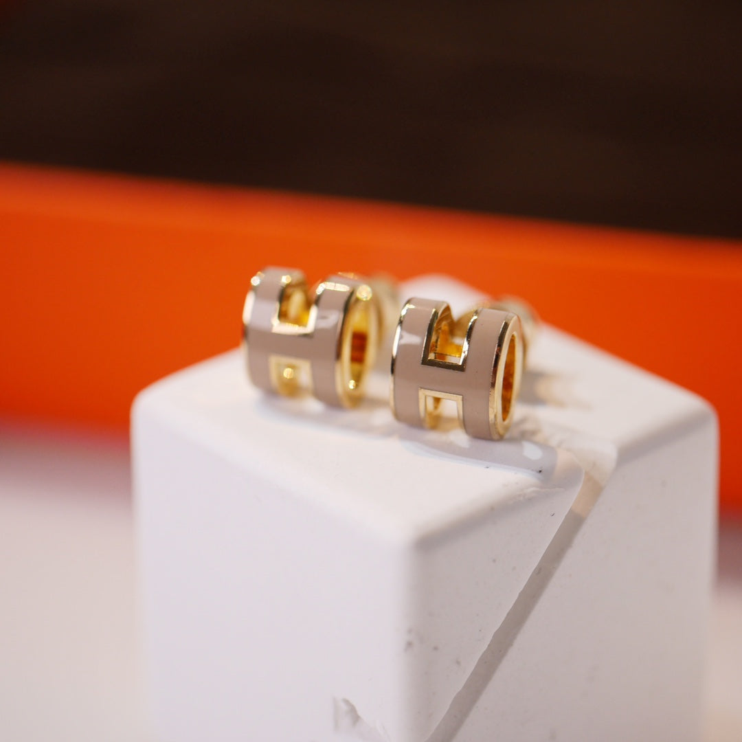 [Spark]MINI POP H GOLD EARRINGS GREY