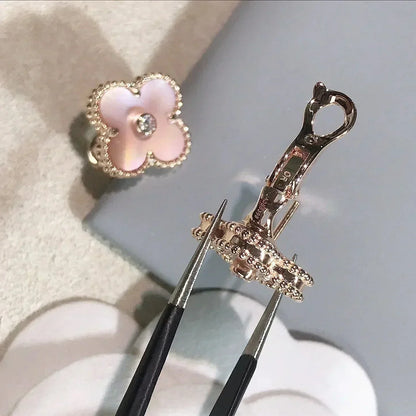 [Spark]CLOVER MEDIUM 1 MOTIFS  PINK MOP DIAMOND EARRINGS