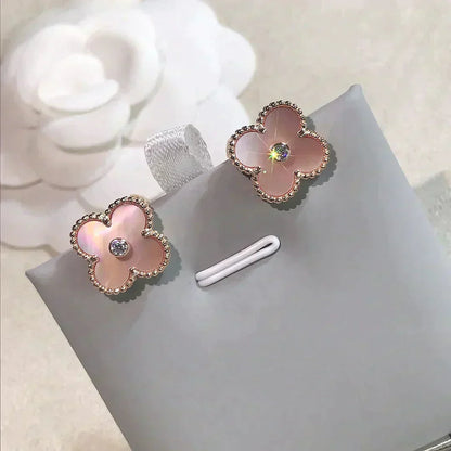 [Spark]CLOVER MEDIUM 1 MOTIFS  PINK MOP DIAMOND EARRINGS