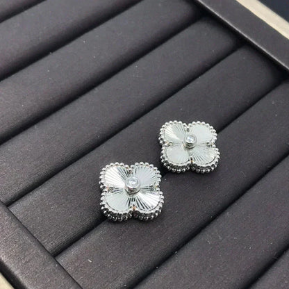 [Spark]CLOVER MINI 9.5MM LASER EARRINGS