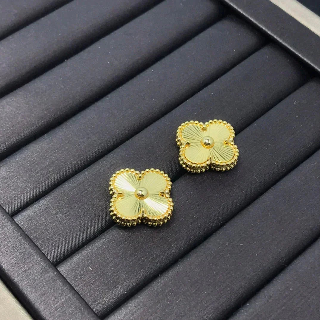 [Spark]CLOVER MINI 9.5MM LASER EARRINGS