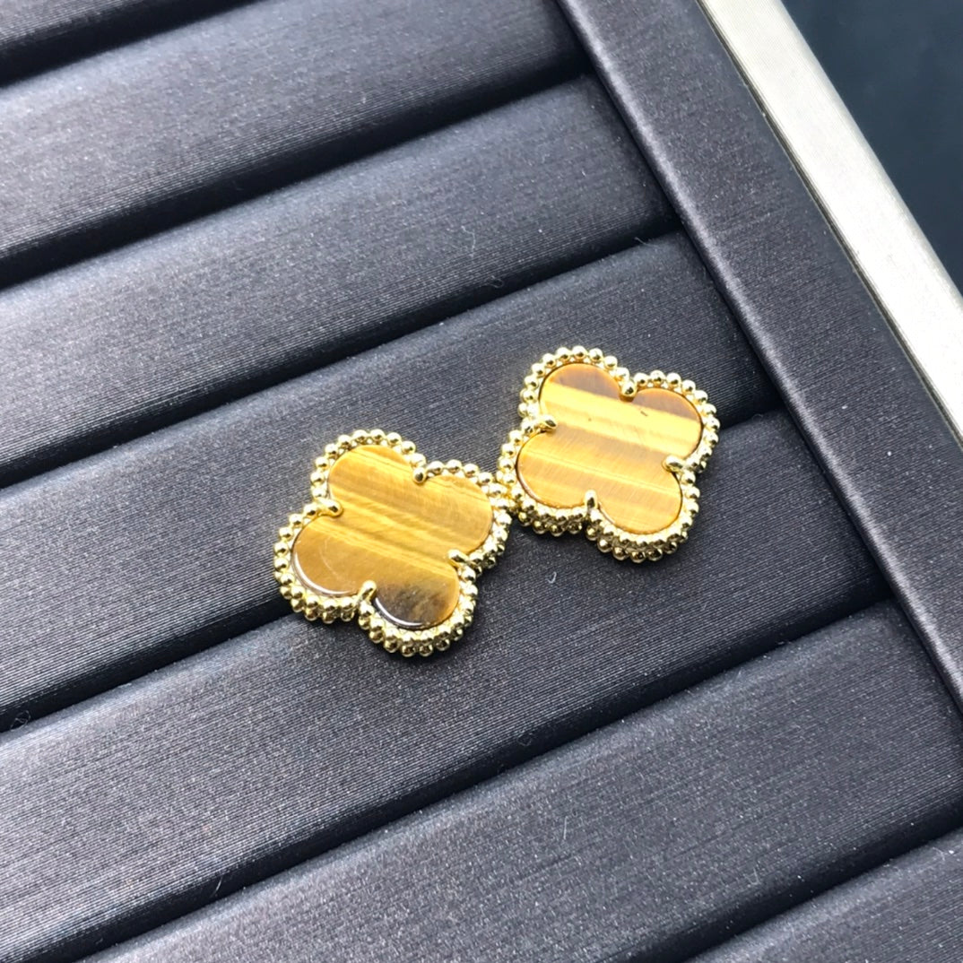 [Spark]CLOVER MEDIUM 1 MOTIFS TIGER EYE EARRINGS