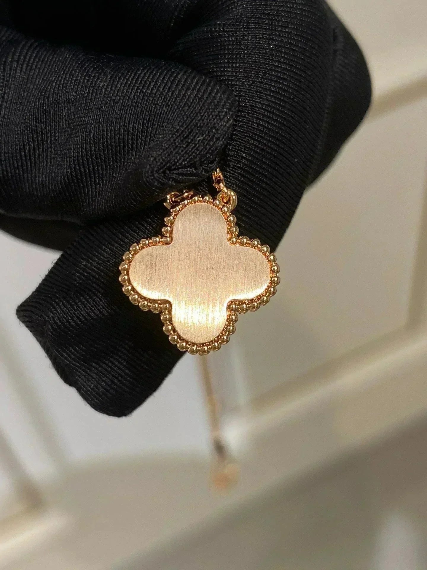 [Spark]CLOVER 15MM DIAMOND RHODONITE NECKLACE