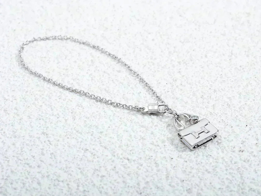 [Spark]AMULETTE PEDANT SILVER NECKLACE