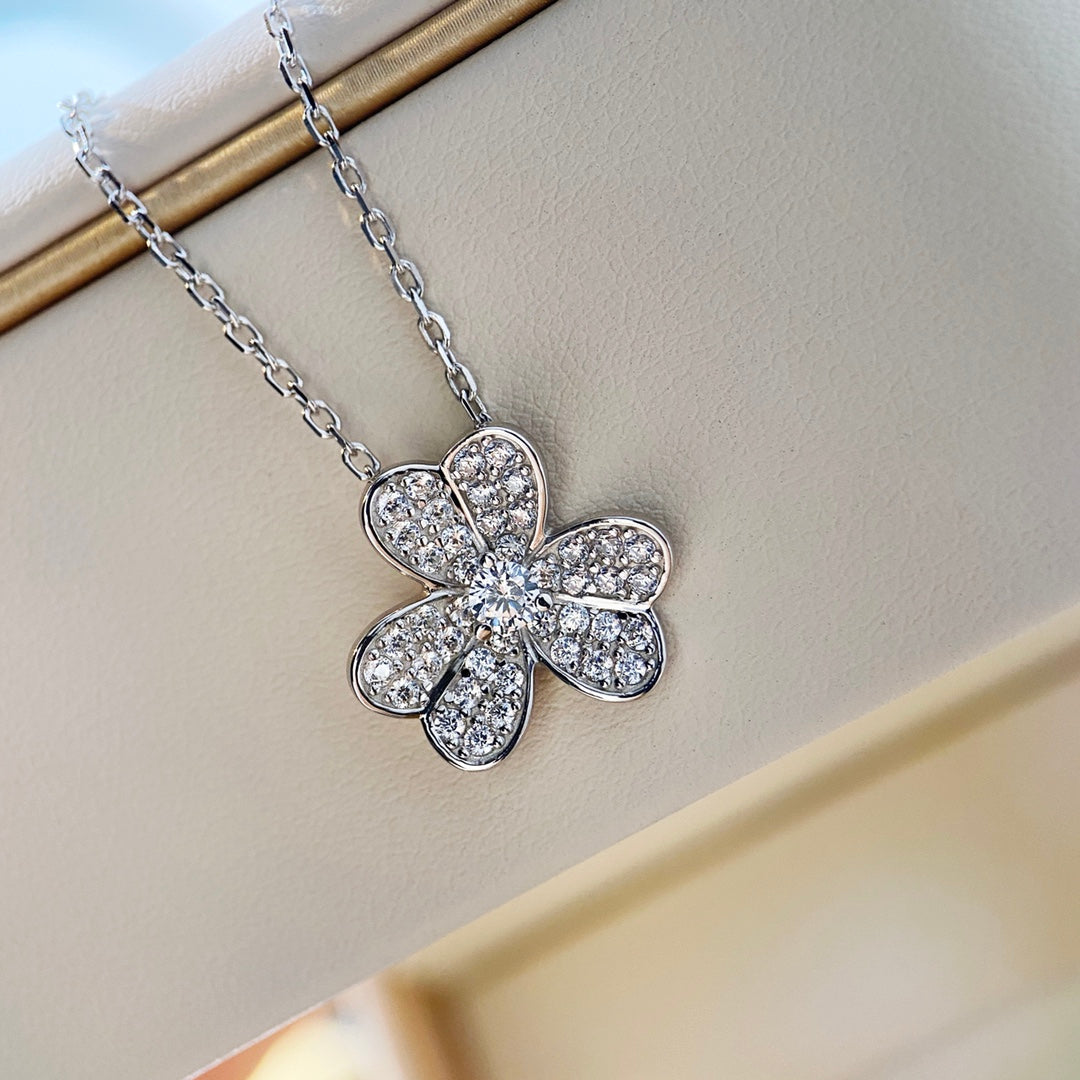 [Spark]CLOVER DIAMOND NECKLACE SILVER