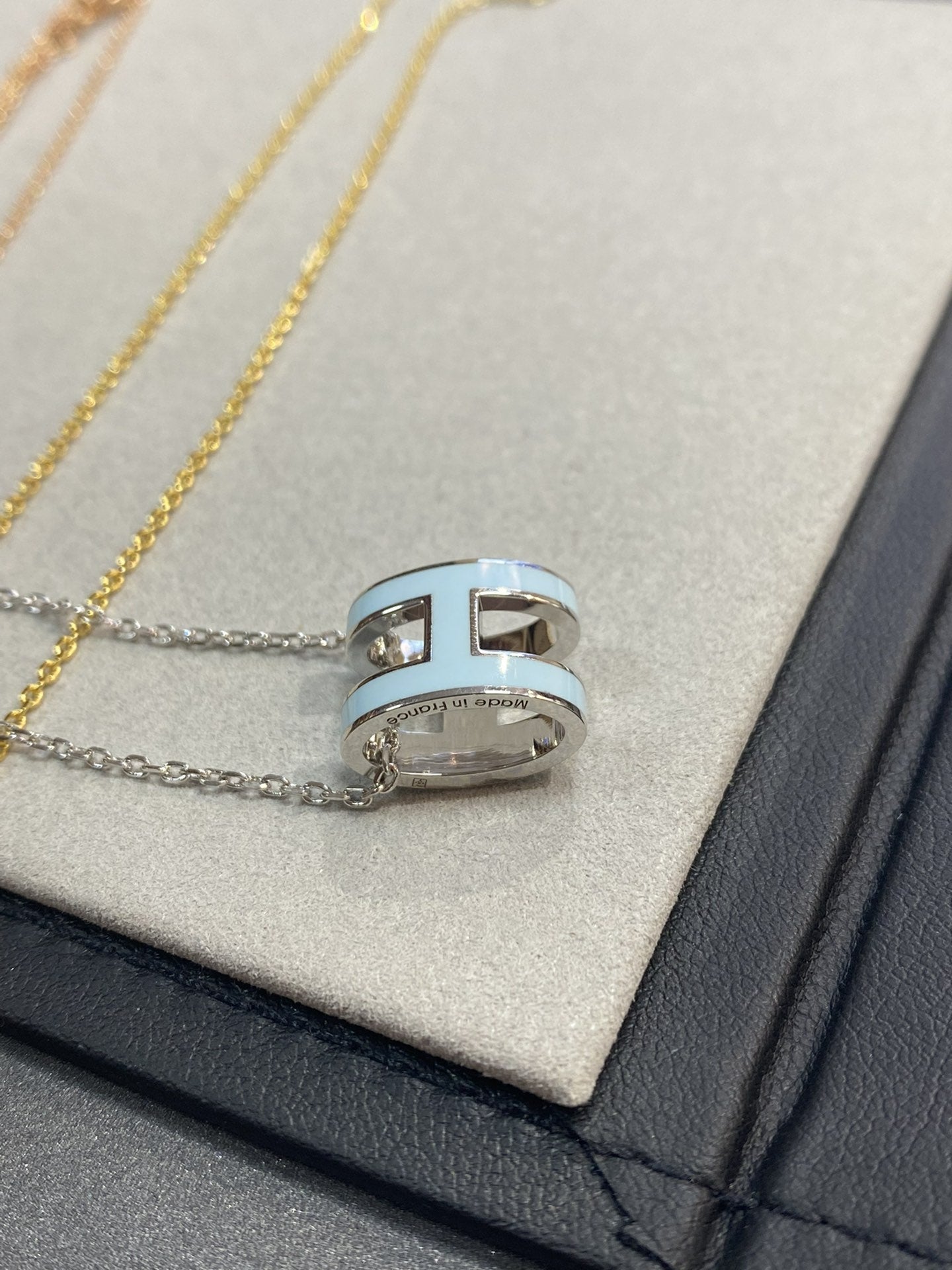 [Spark]POP H LIGHT BLUE NECKLACE