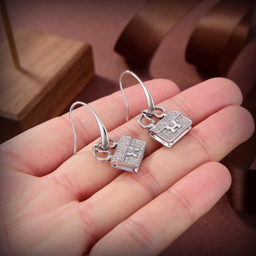 [Spark]KELLY DIAMOND EARRINGS
