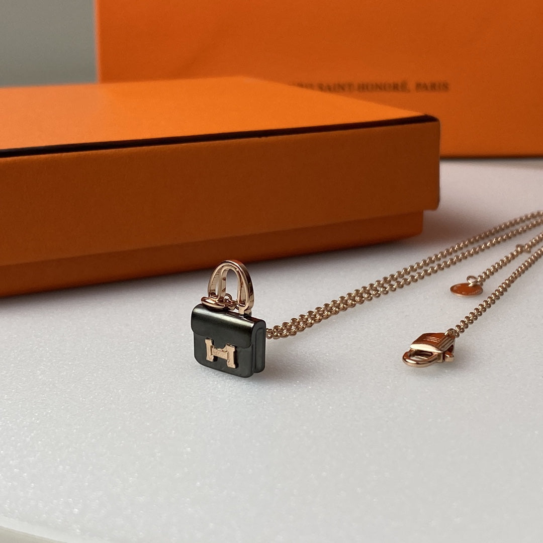 [Spark]CONSTANCE BLACK PEDANT PINK GOLD NECKLACE