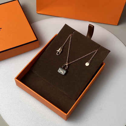 [Spark]CONSTANCE BLACK PEDANT PINK GOLD NECKLACE