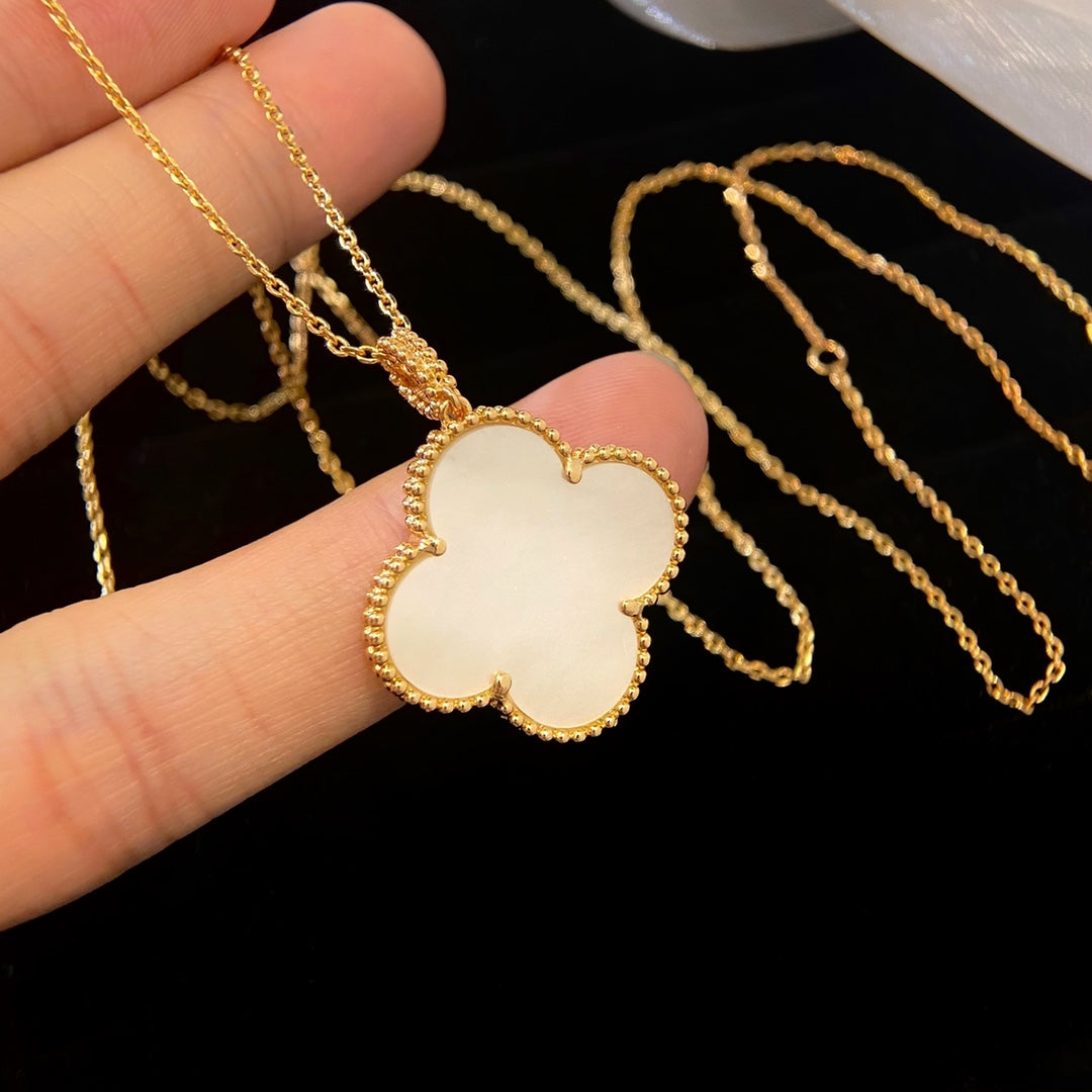 [Spark]CLOVER 25MM MOP LARGE PENDANT NECKLACE
