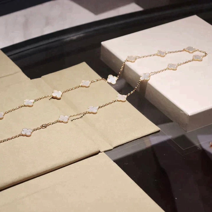 [Spark]CLOVER 20 MOTIFS WHITE MOP NECKLACE