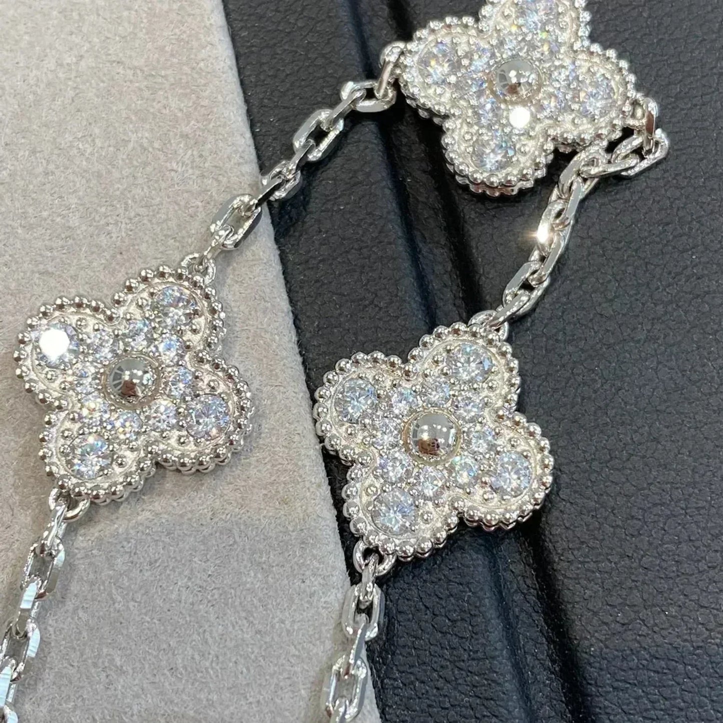 [Spark] CLOVER 5 MOTIF FULL DIAMOND BRACELET COLLECTION