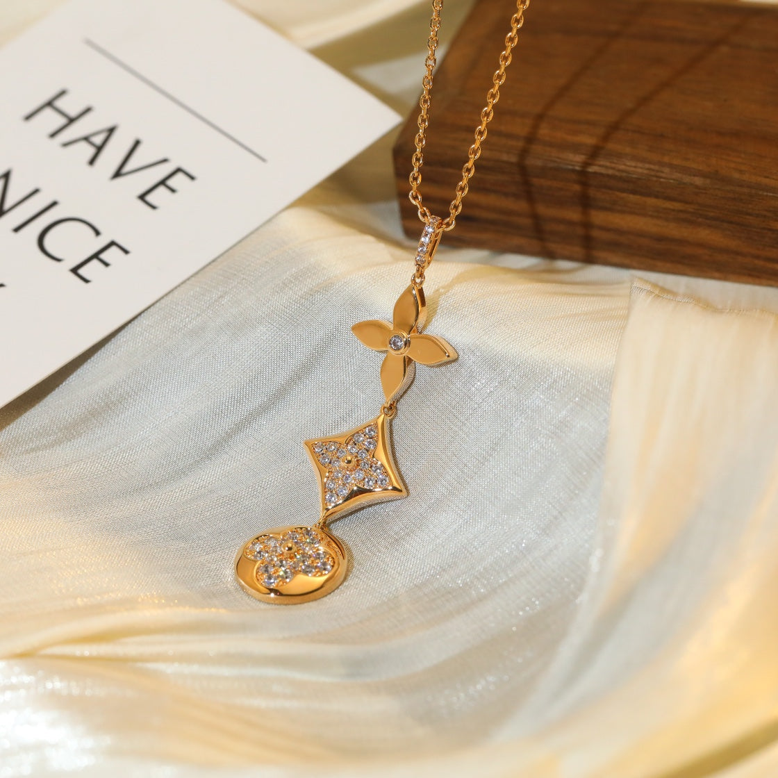 [Spark]STAR AND SUN DIAMOND PINK GOLD NECKLACE