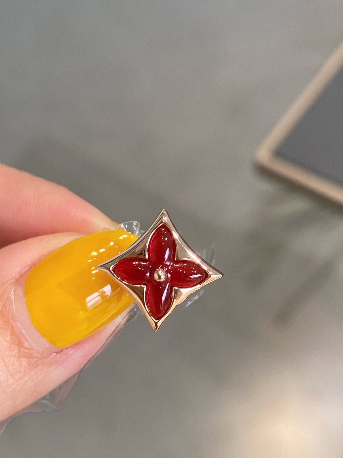 [Spark]STAR AND SUN PINK GOLD CARNELIAN STUD EARRINGS