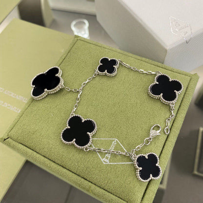 [Spark]CLOVER 5 MOTIFS SIVLER ONYX BRACELET