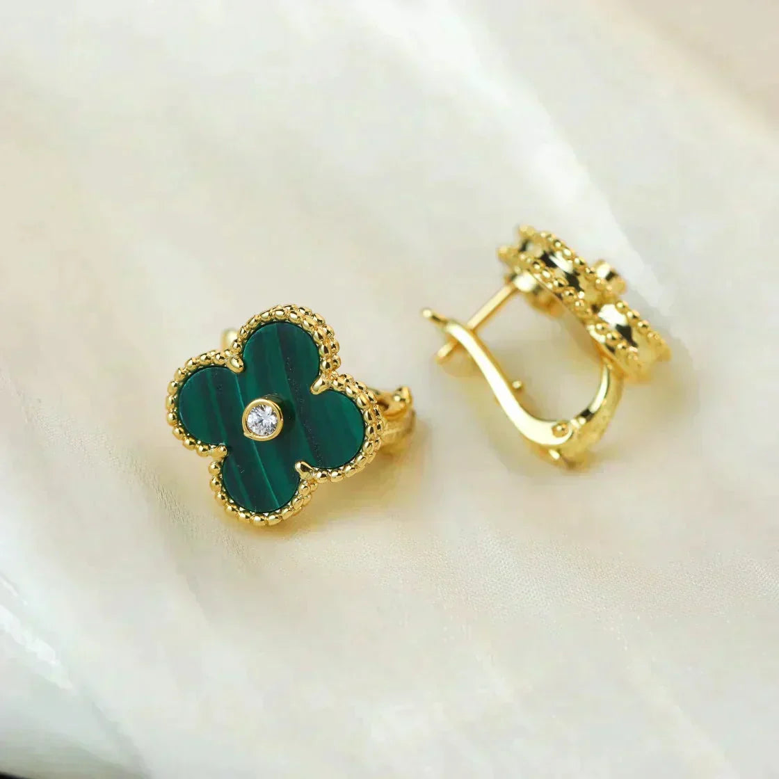 [Spark]CLOVER MEDIUM 1 MOTIFS MALACHITE DIAMOND EARRINGS