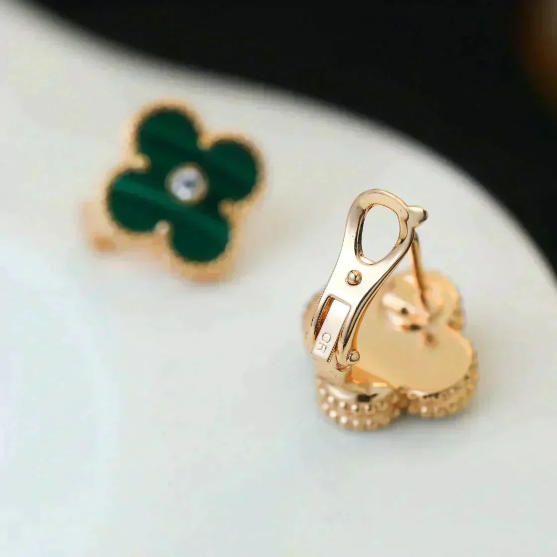 [Spark]CLOVER MEDIUM 1 MOTIFS MALACHITE DIAMOND EARRINGS
