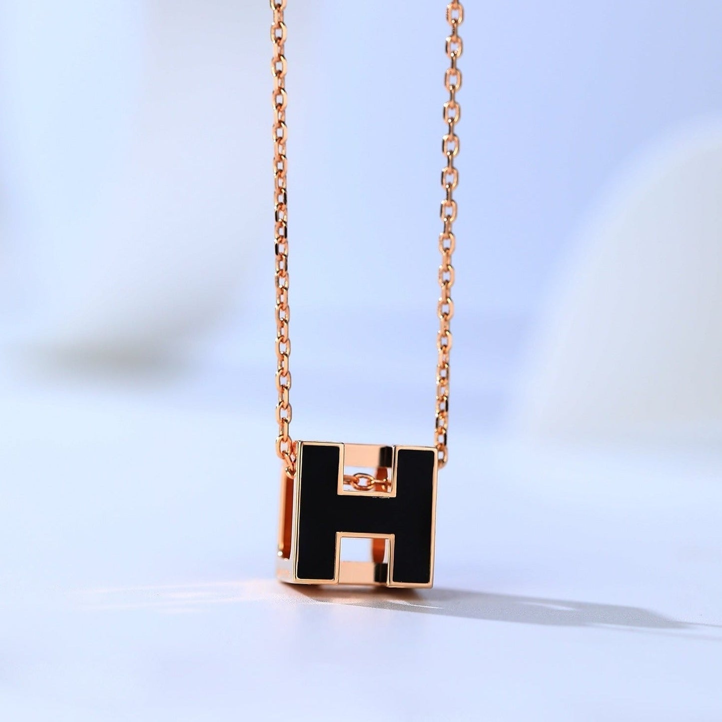 [Spark]H CAGE PINK GOLD NECKLACE