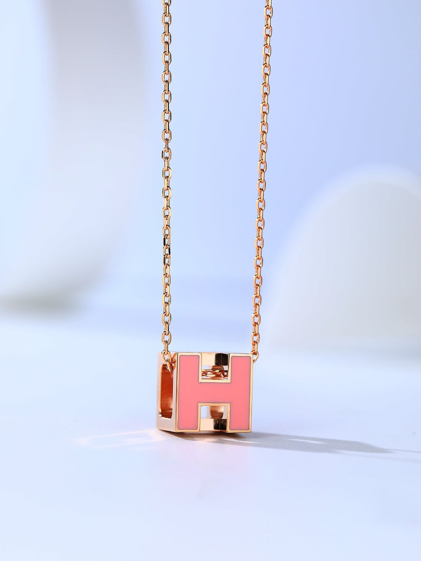 [Spark]H CAGE PINK GOLD NECKLACE