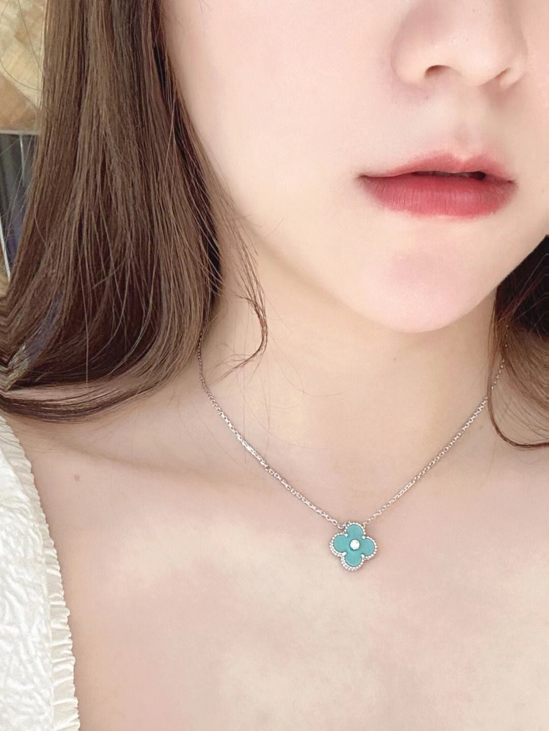 [Spark]CLOVER 1 DIAMOND LIGHT BLUE SILVER NECKLACE