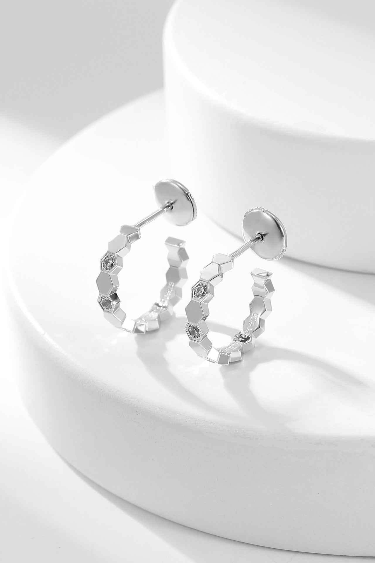 [Spark]BEE LOVE DIAMOND HOOP EARRINGS