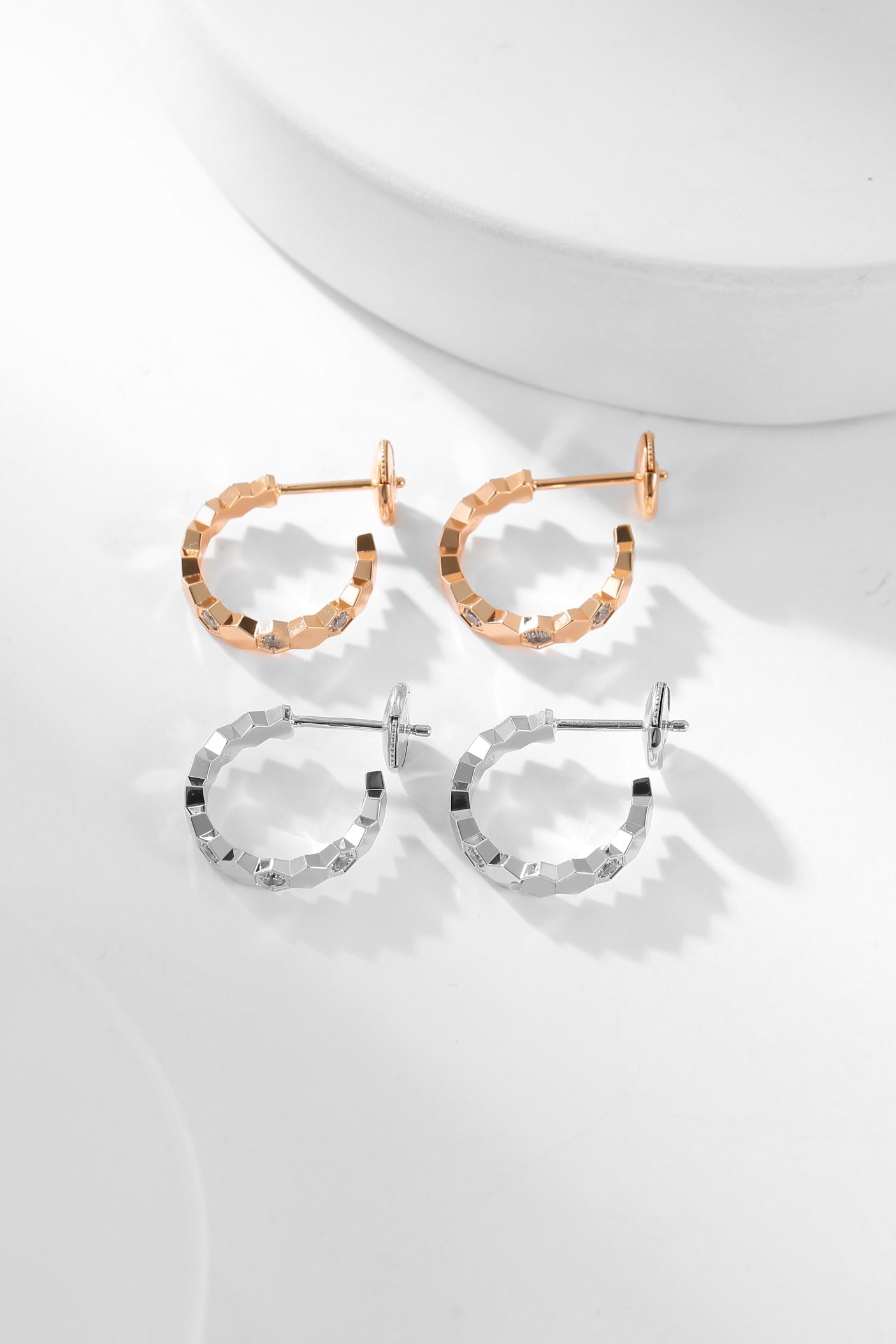 [Spark]BEE LOVE DIAMOND HOOP EARRINGS