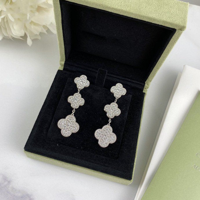 [Spark]CLOVER 3 MOTIF DIAMOND SILVER DROP EARRINGS