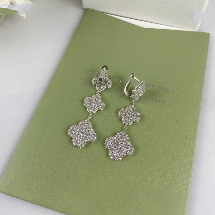 [Spark]CLOVER 3 MOTIF DIAMOND SILVER DROP EARRINGS