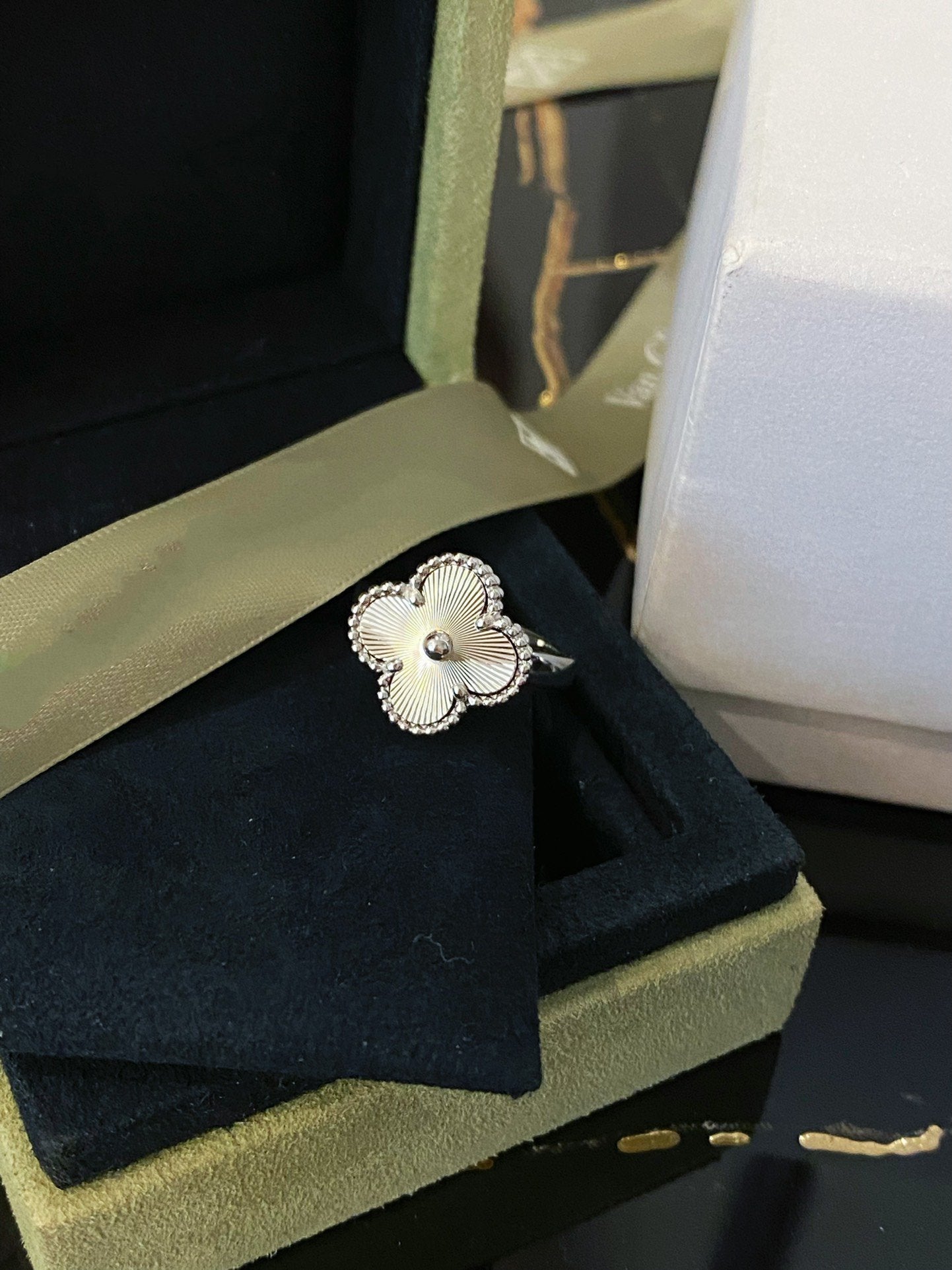 [Spark]CLOVER SILVER RING