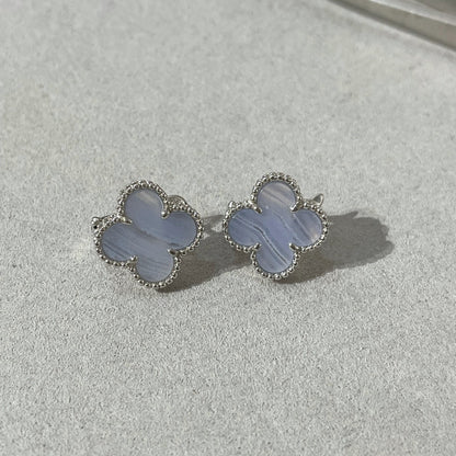 [Spark]CLOVER CHALCEDONY SILVER STUD EARRINGS