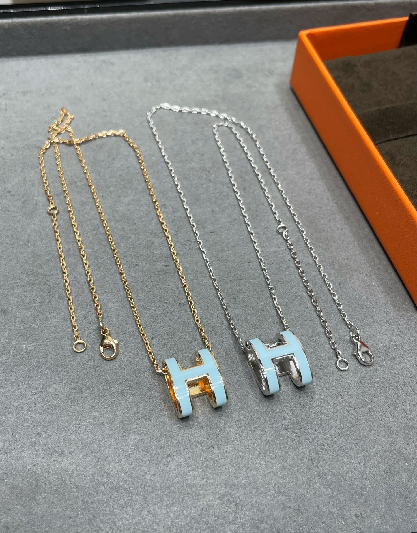 [Spark]POP H SKY BLUE NECKLACE