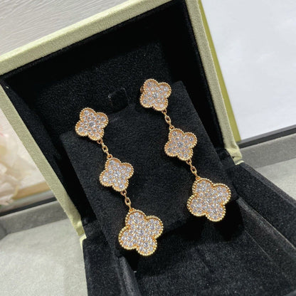 [Spark]CLOVER 3 MOTIFS DIAMOND PAVED Spark GOLD EARRINGS