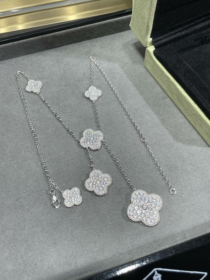 [Spark]CLOVER 6 MOTIF DIAMOND PAVED NECKLACE