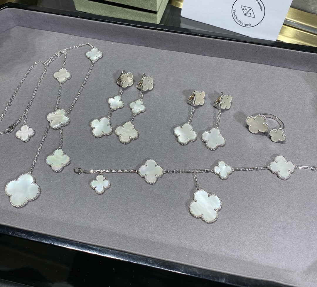 [Spark]CLOVER 5 MOTIF WHITE MOP SILVER BRACELET
