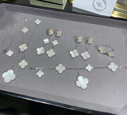 [Spark]CLOVER 5 MOTIF WHITE MOP SILVER BRACELET