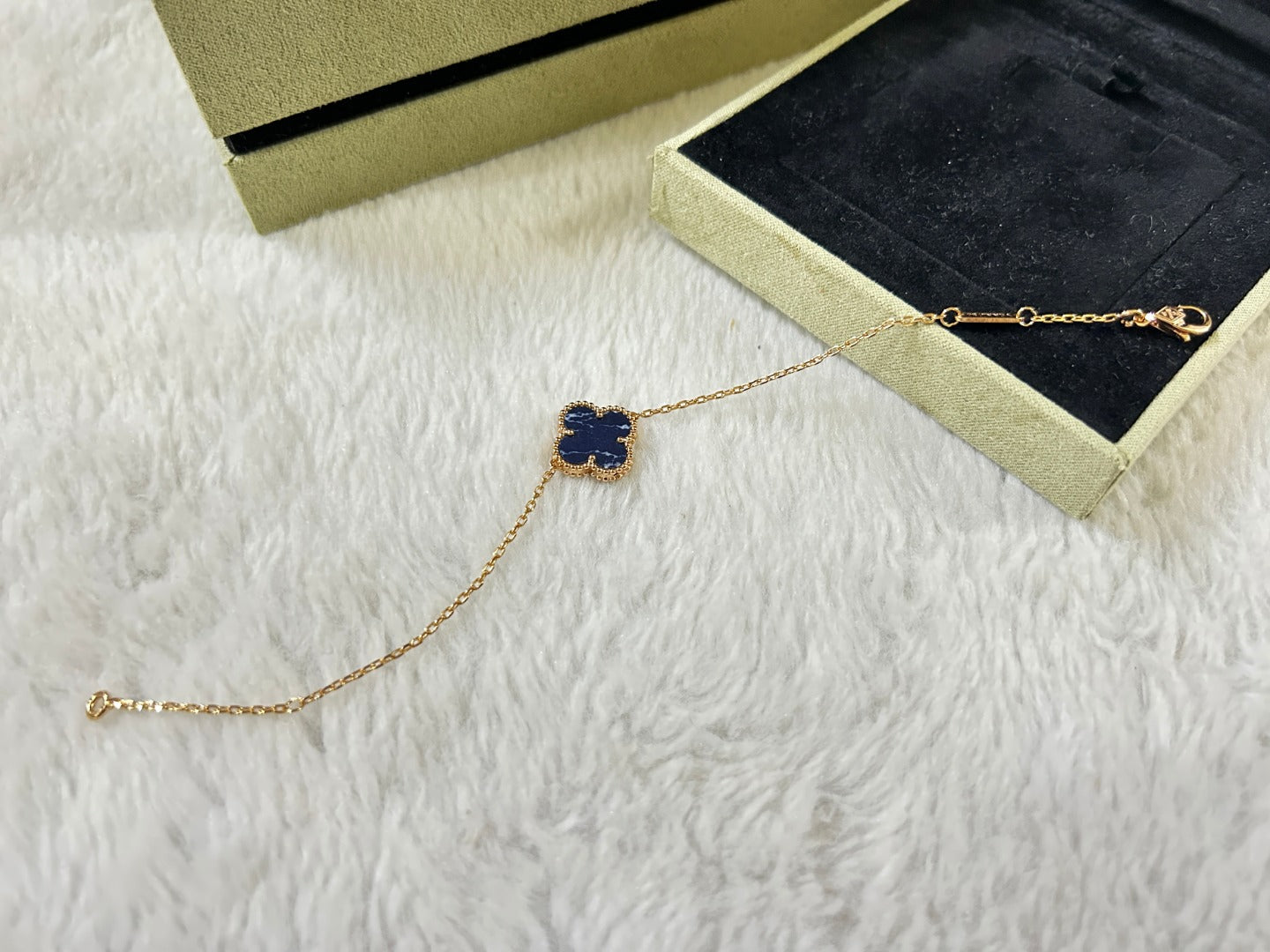 [Spark]CLOVER 1 MOTIF PIETERSITE BRACELET