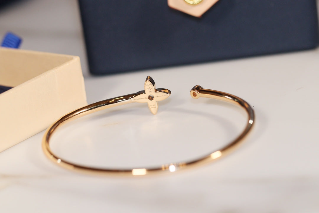 [Spark]IDYLLE GOLD OPEN BRACELET DIAMOND PAVED