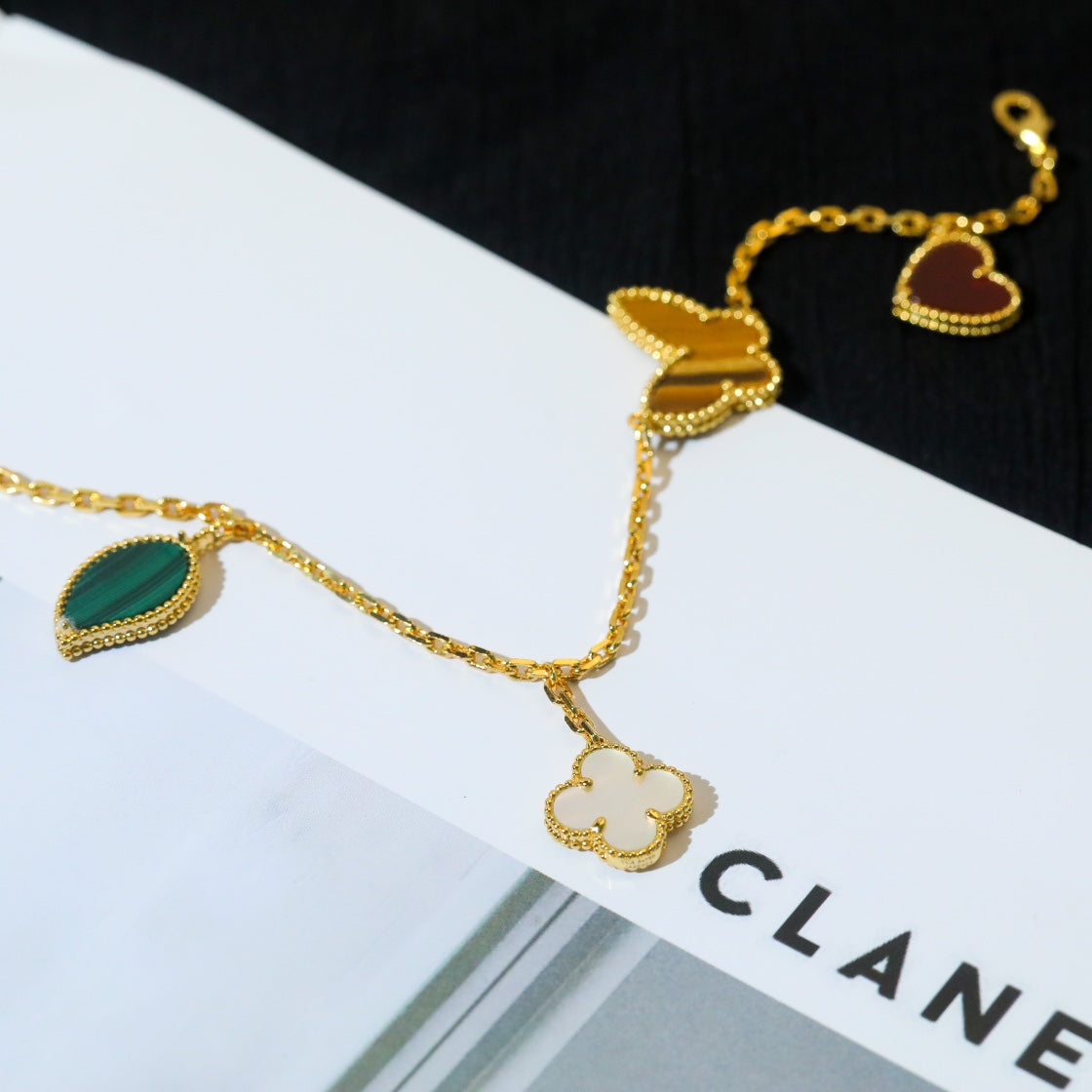 [Spark]LUCKY SPRING 5 MOTIF GOLD BRACELET